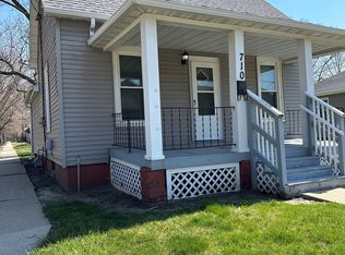 710 N Lincoln Ave, Urbana, IL