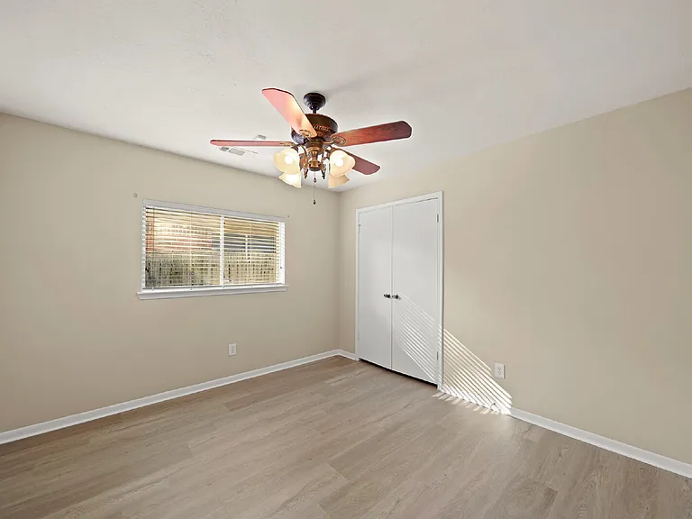 6355 Northland Dr — Photo 8