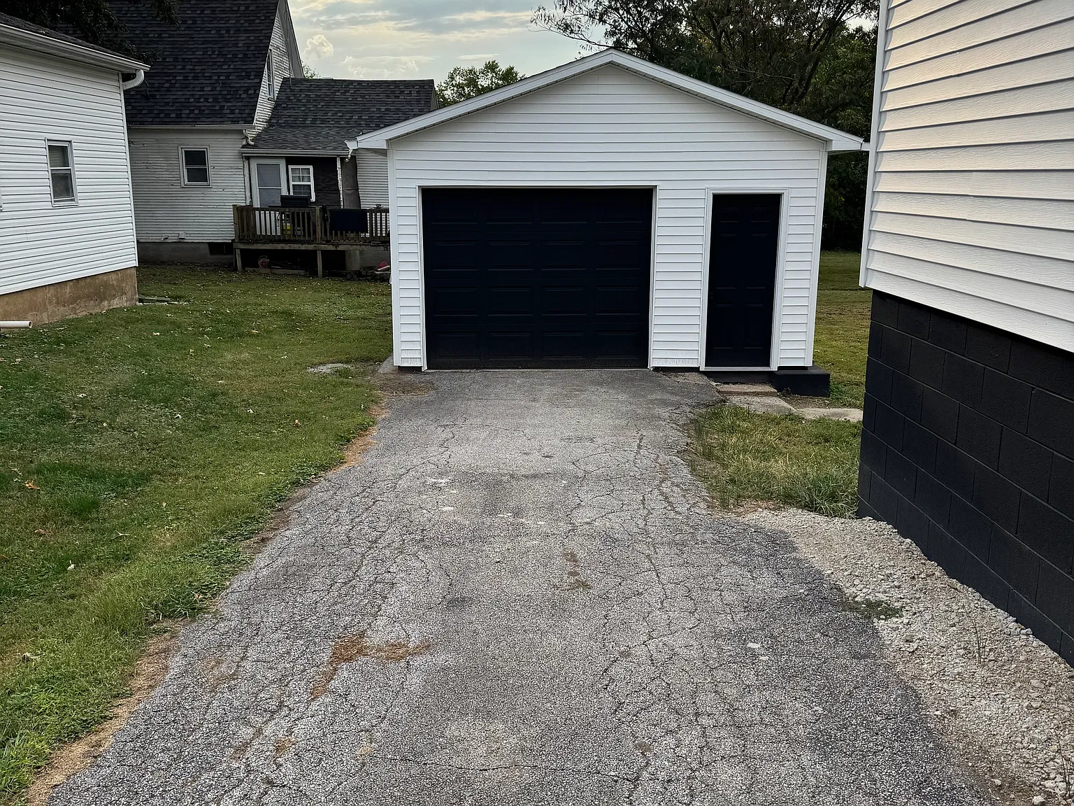 2 bed, 900 sqft, $1,200 — Photo 3
