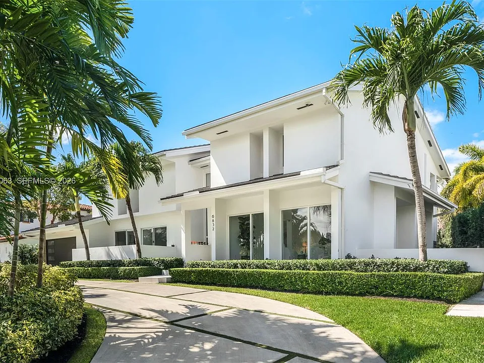6832 Sunrise Ct