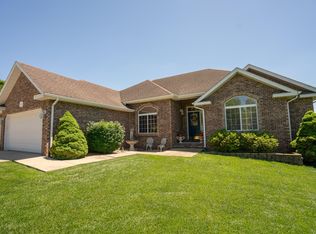 3650 W Kingsley St, Springfield, MO 65807