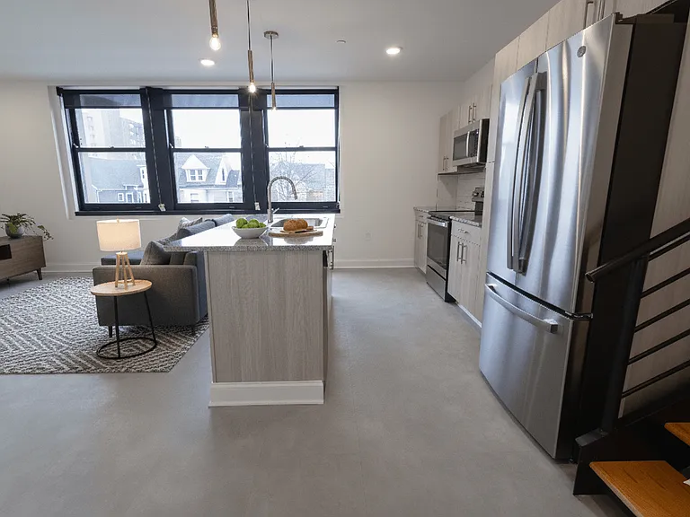 Barton Apartments — Photo 8