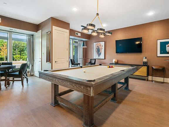 5th image of 118 Lodges Ln #308