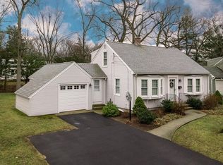 47 Oakwood Dr, Longmeadow, MA 01106