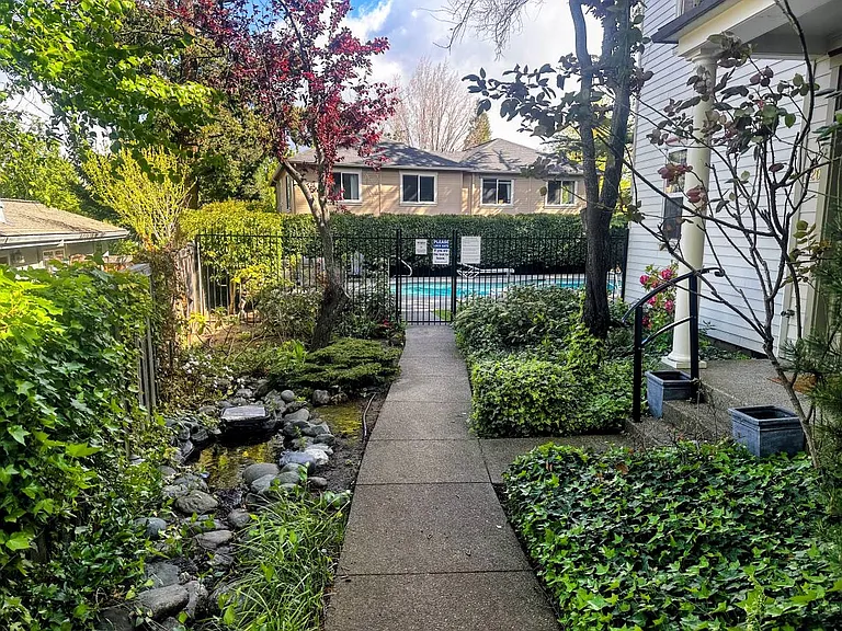 826 Park St — Photo 19