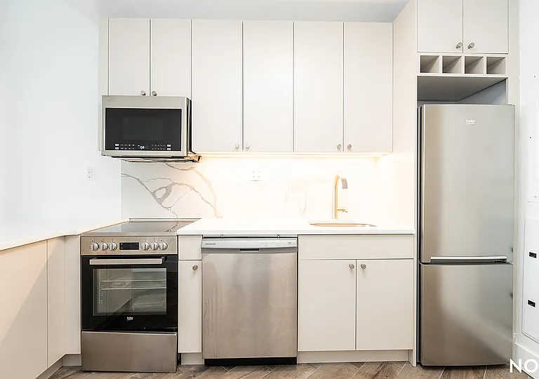 706 Ocean Pkwy #4D — Photo 1