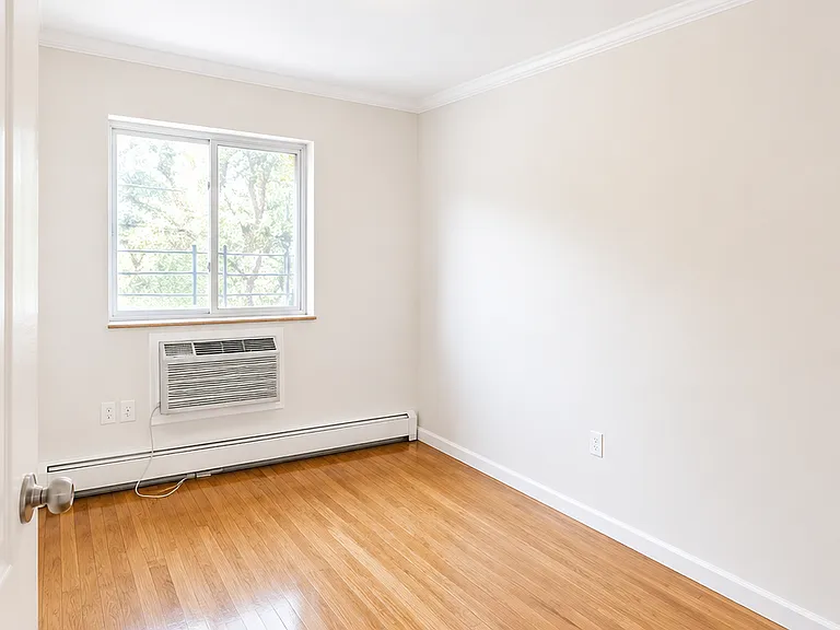 75 E 28th St #2 — Photo 3