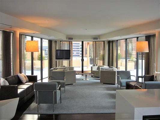 Rented by Renetta Real Estate | media 77