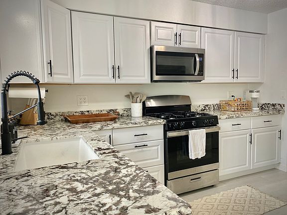 4th image of 1735 Birnie Ln #A