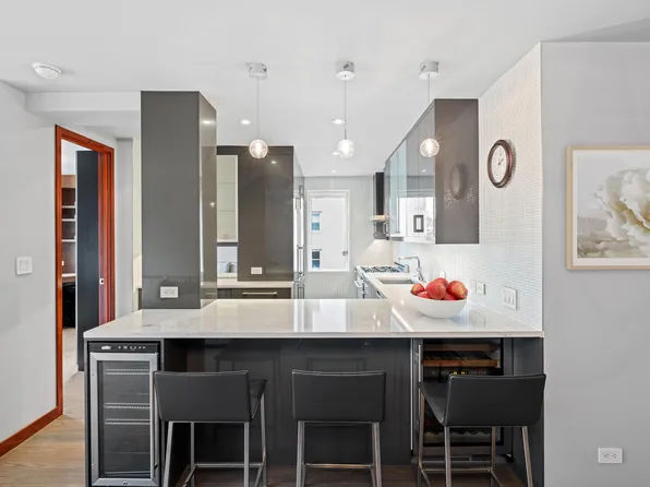 105 West 13th Street image 1 of 12