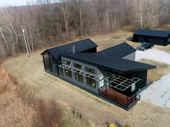 400 Chickasaw Bluff Dr, Dyersburg, TN 38024