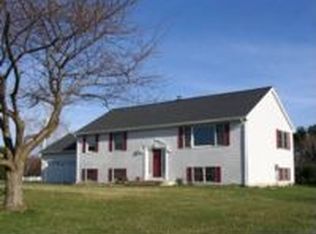 17 Grand Oak Farm Rd, Hadley, MA 01035