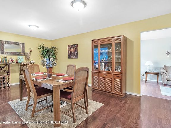 5th image of 803 Blanchette Dr
