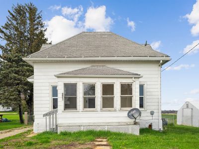 225 E Monroe St, Winthrop, IA, 50682