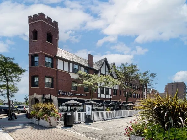 15 N Vail Ave #208-V, Arlington Heights, IL 60005