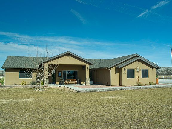 3rd image of 2132 W Paso Fino Way