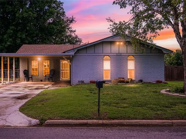 409 Crest Ln, Noble, OK 73068