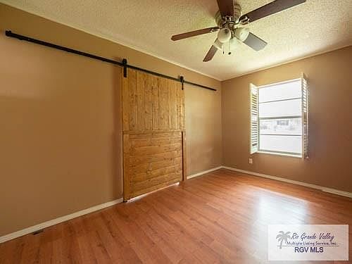3rd image of 2401 E Adams St
