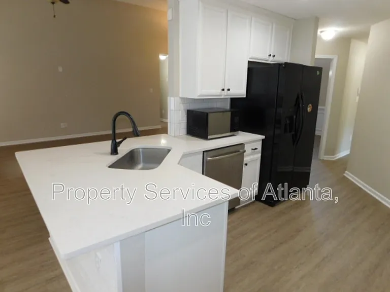 101 Moss Pointe Dr — Photo 13