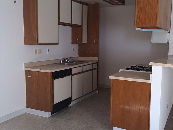 4th image of 731 Saint Louis Ave APT 2
