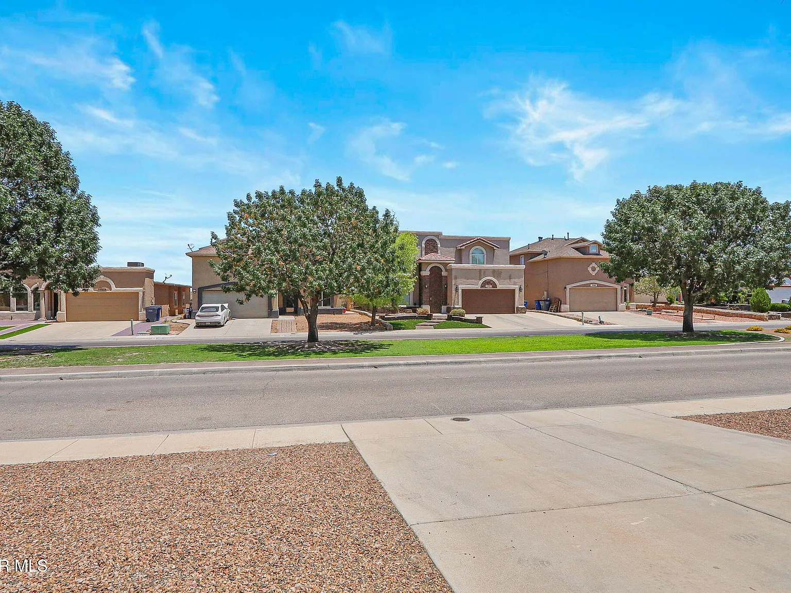 4 bed, 2.0 bath, 1827 sqft, $1,850 — Photo 4
