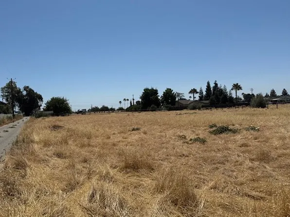 3207 N Valentine Ave, Fresno, CA 93722