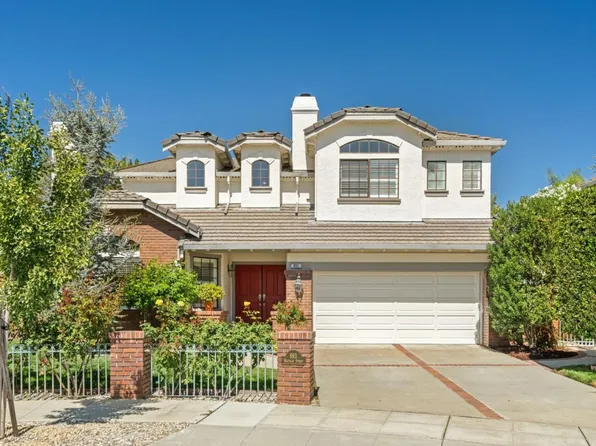 693 Waltham St, Mountain View, CA 94040