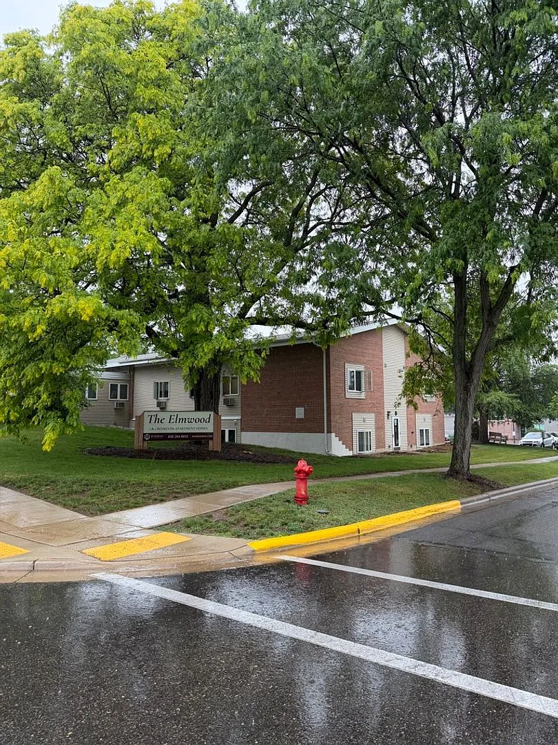 The Elmwood — Photo 1