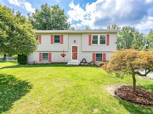 22 Marlands Rd, Rochester, NY 14624