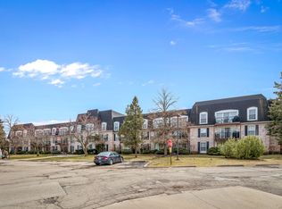 5400 Carriageway Dr APT 105, Rolling Meadows, IL 60008