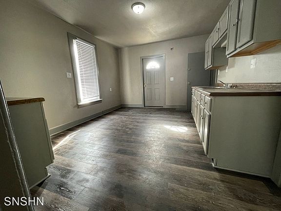 4th image of 2465A N 9th St #11028950