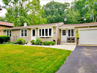 24 Moswansicut Dr, Johnston, RI, 02919