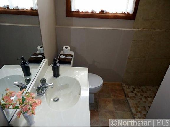 5th image of 5501 W 107th Street