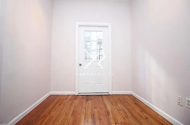 Rented by Yaffa Realty LLC | media 2