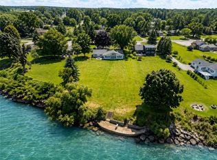 447 Ontario Dr, Ontario, NY 14519