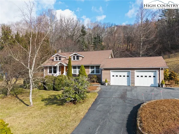 211 Possum Hollow Road, Blowing Rock, NC 28605