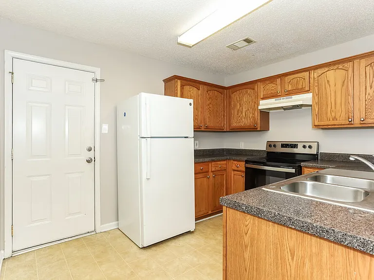 340 Parkway Rd #340 — Photo 8