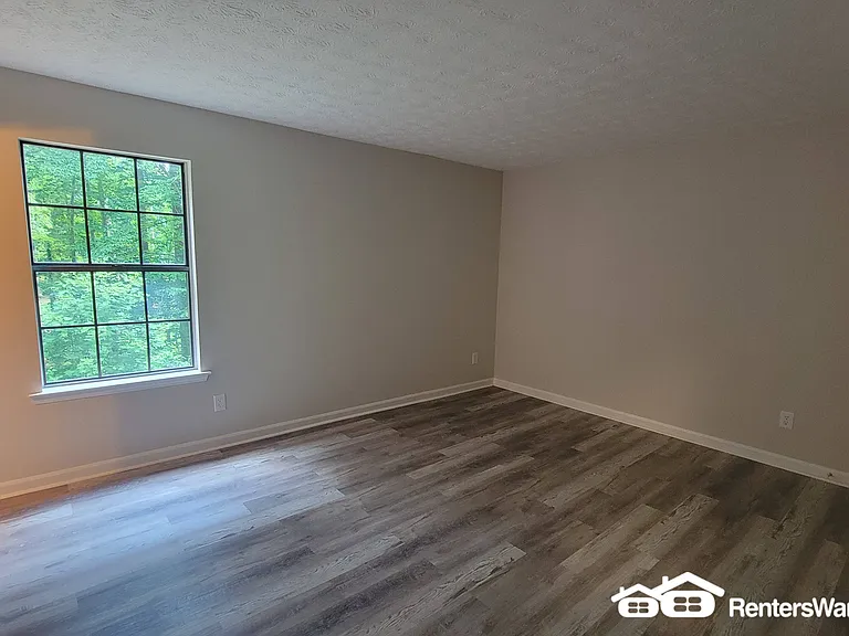 1909 Suwanee Valley Rd — Photo 16