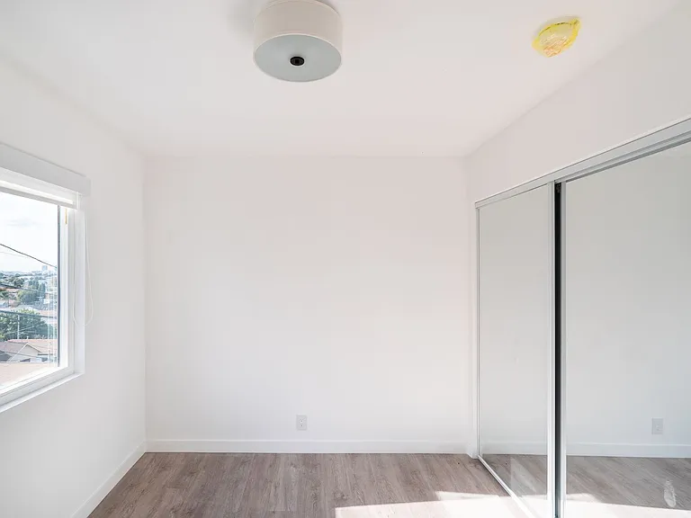 3168 Wabash Ave — Photo 17