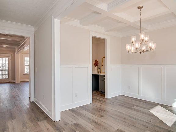 4th image of 211 Seaton Avenue