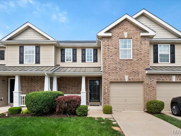 613 Country Village Dr, Lake Saint Louis, MO 63367