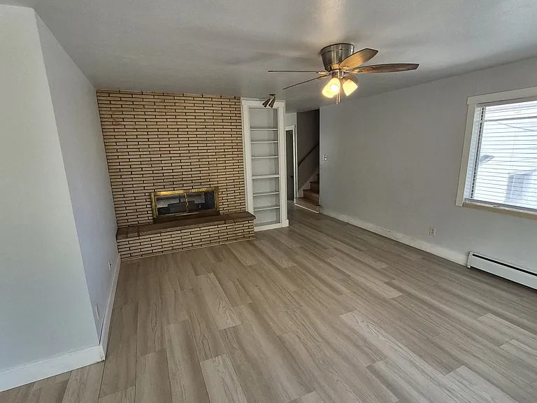 1318 Virginia St — Photo 17