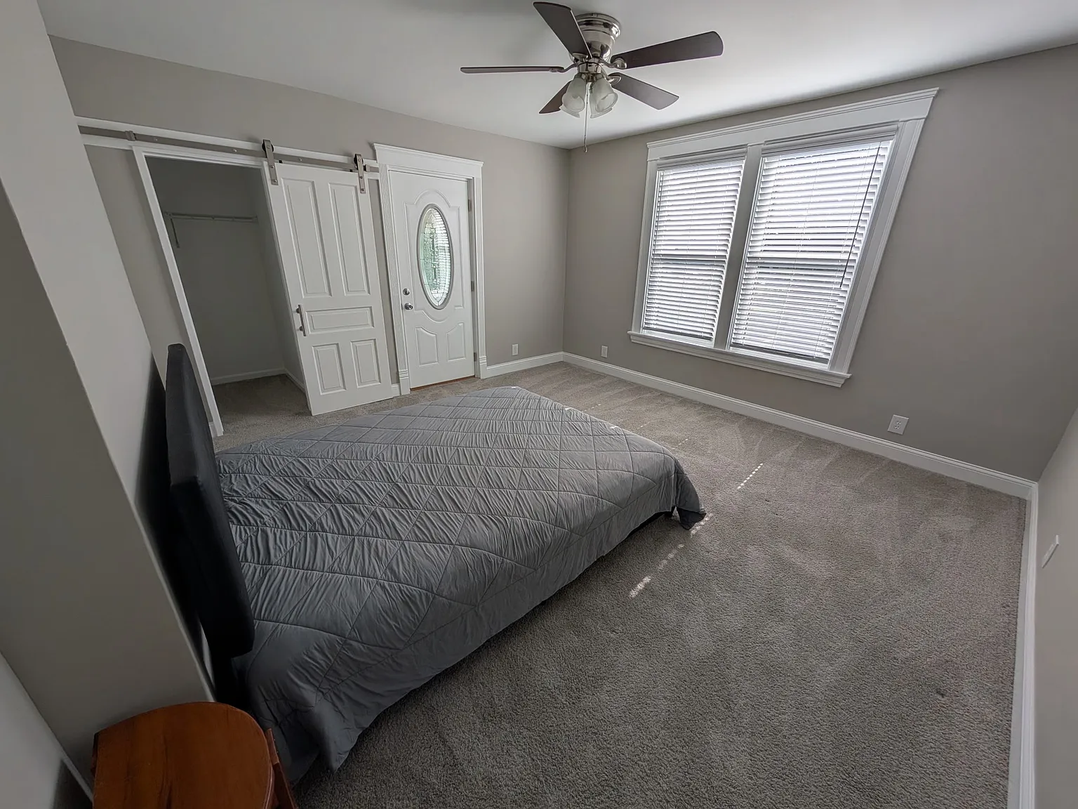 5 bed, 4966 sqft, $1,200 — Photo 4
