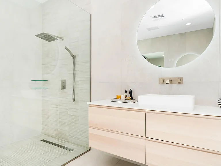 7417 E Paradise Dr — Photo 40