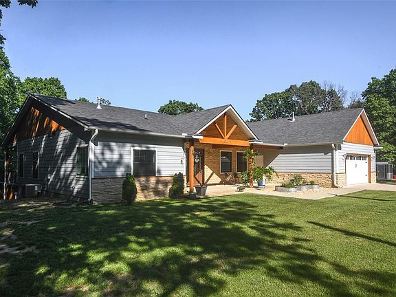 2nd image of 454 Whitetail Rd