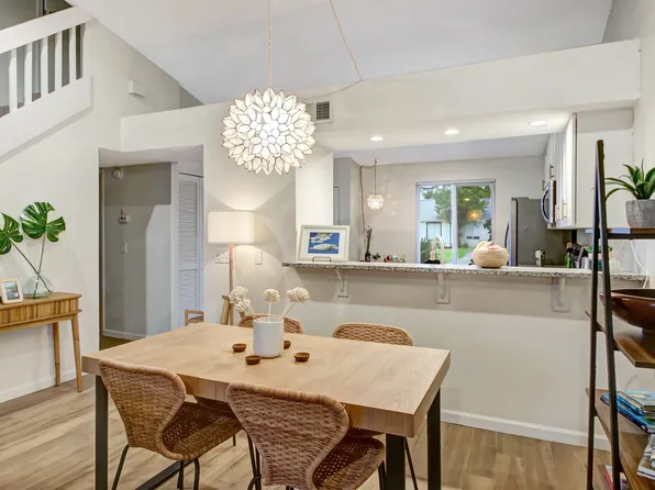 660 Aquatic Dr, Atlantic Beach, FL 32233