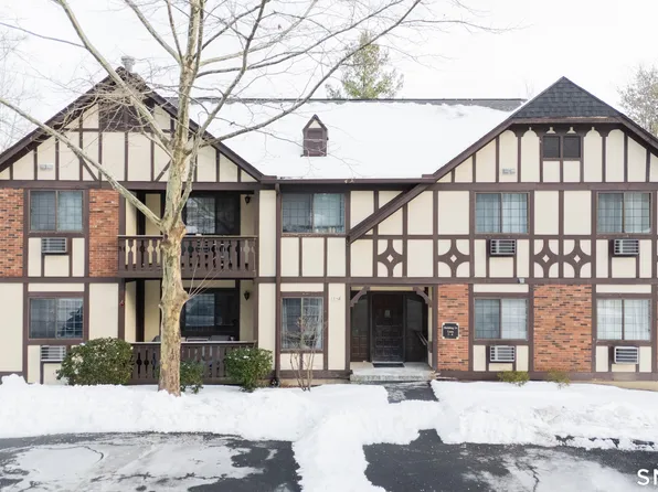 1 Essex Court #1, Brookfield, CT 06804