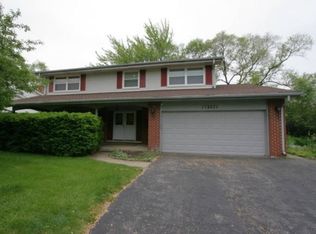 17W621 Concord Pl, Darien, IL