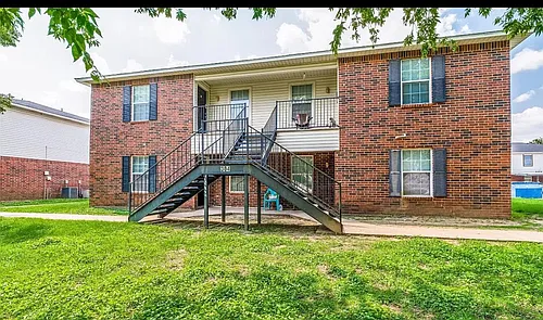304 S Magnolia St Photo 1