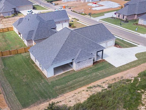 5th image of 141 Camden Lake Dr
